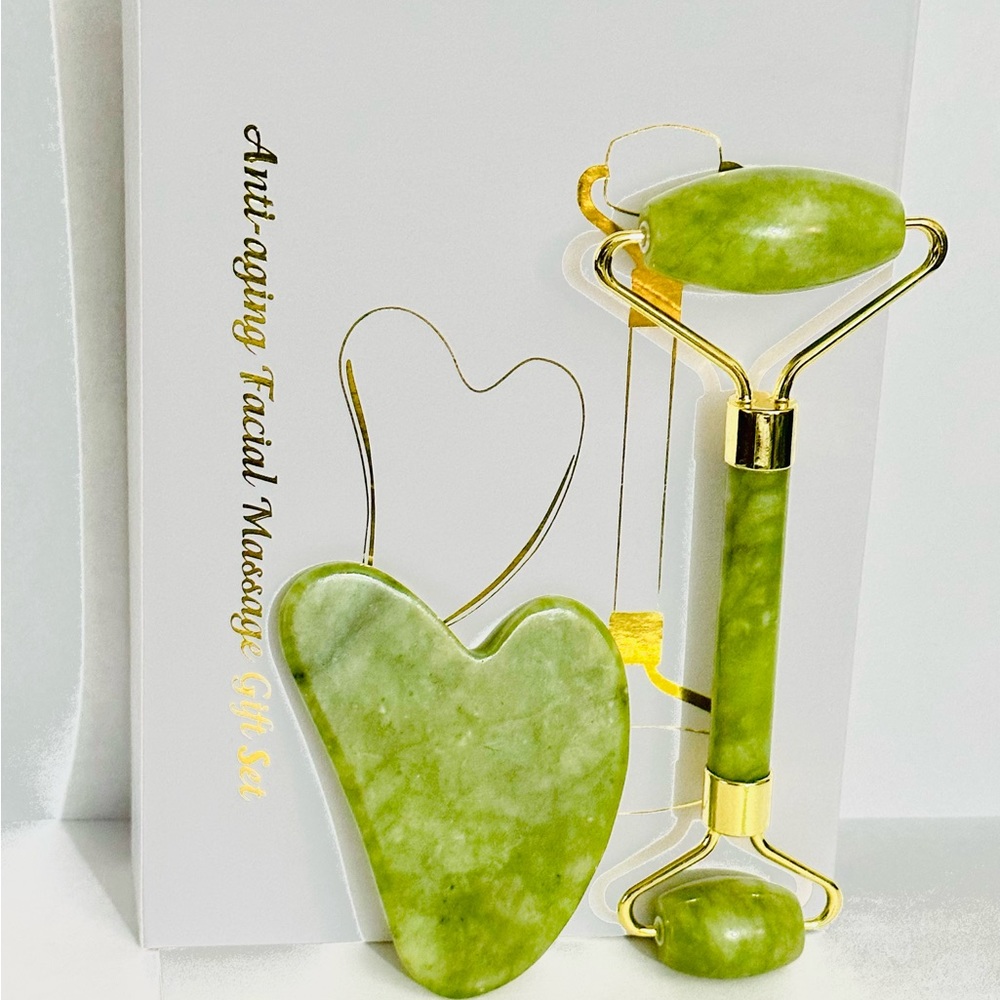 Anti aging Jade Gua Sha & roller set
